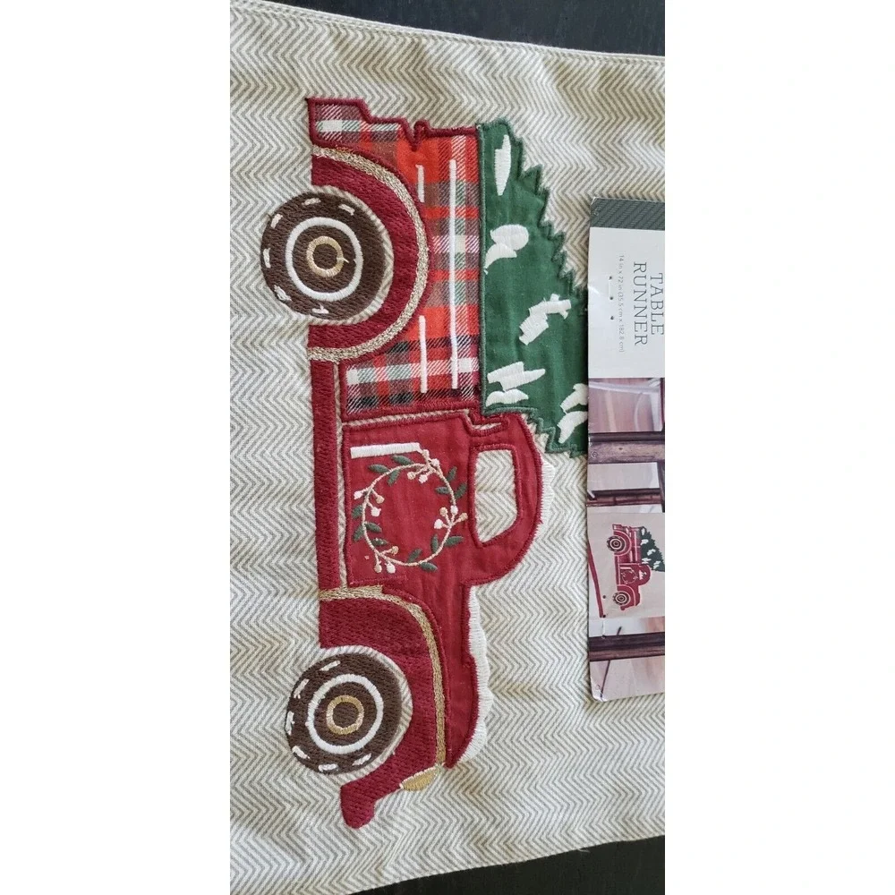 Holiday Table Runner Christmas Red Truck Christmas Tree nwt‎ plaid Threshold